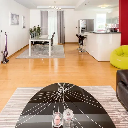 Apartment Lupe